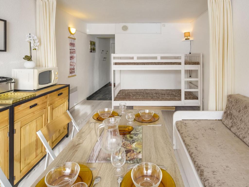 Studio Soyouz Vanguard-47 by Interhome - 3