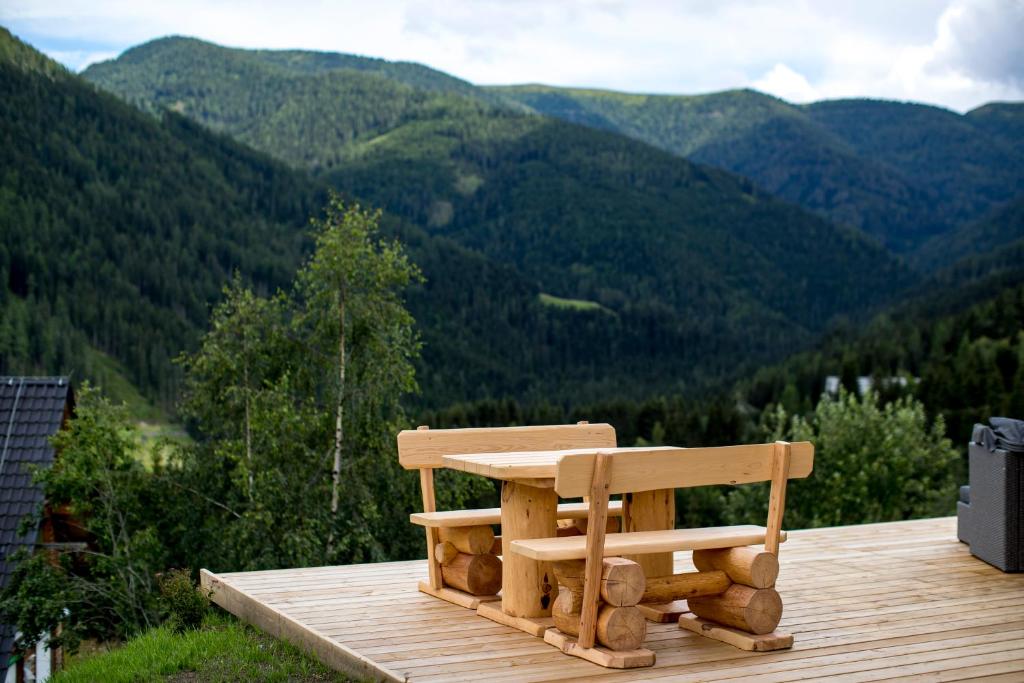 Bergfreude - Ruhe und Aussicht auf 1140m - 3