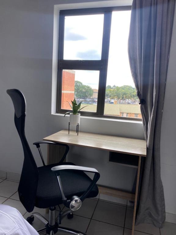 Centurion Fully furnished lock up&go 1 bedroom apartment photo
