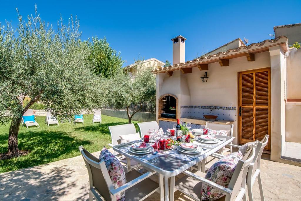 Ideal Property Mallorca - Villa Vallespir - 2