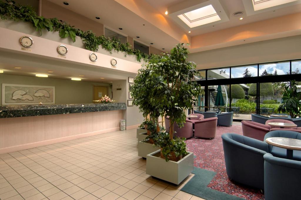 Ramada by Wyndham Sunnyvale Silicon Valley photo