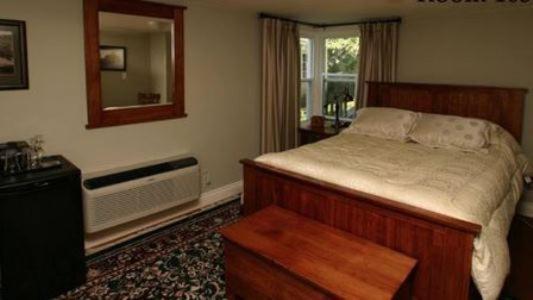Bayside Inn photo