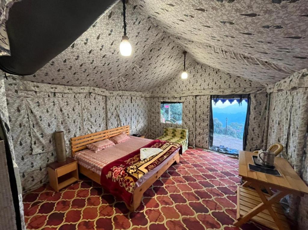 Whistling woods camps and resorts — Hotel in Mukteswar