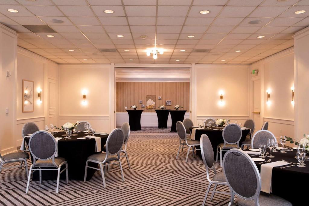 غرفة الاجتماعات/الاحتفالات