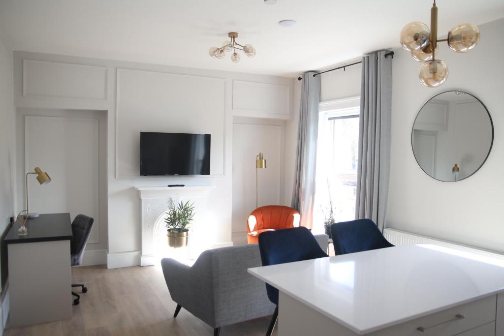 Crawford House - ScholarLee Living Apartments