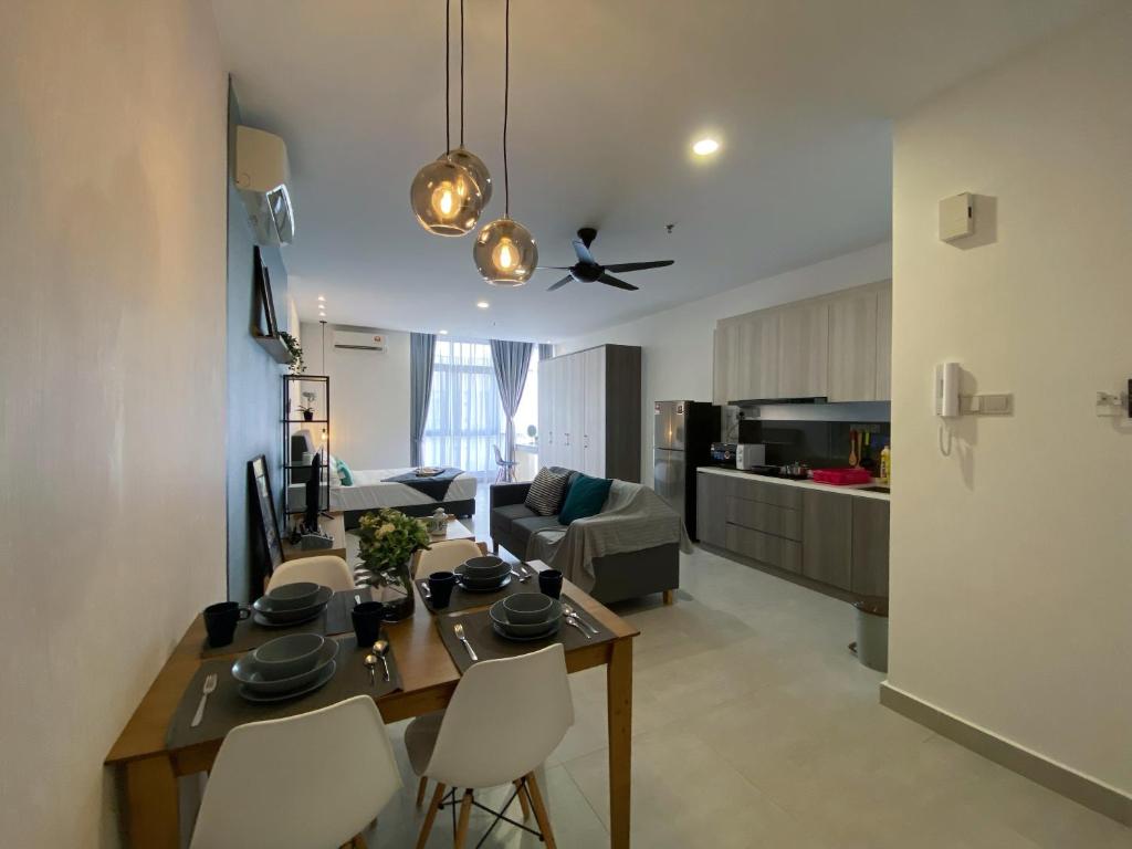 Lily and Loft - Queensville @ Kuala Lumpur - Netflix photo