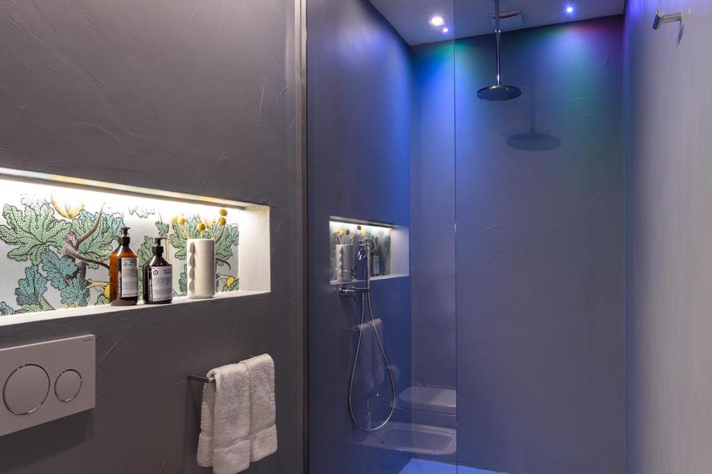 Velona's Jungle Luxury Suites photo