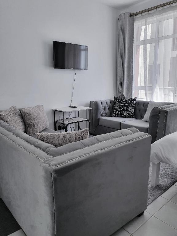 Delightful Studio,Racecourse Gardens Apt with pool, Nairobi