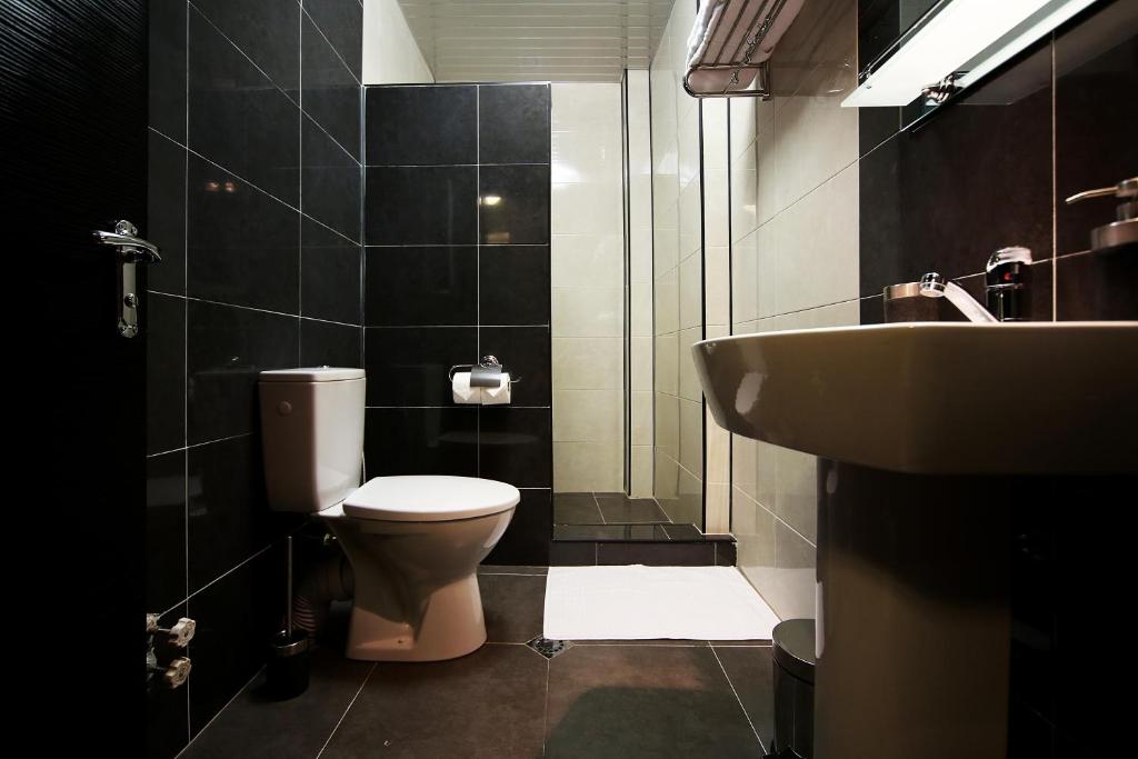 Continental Hotel photo