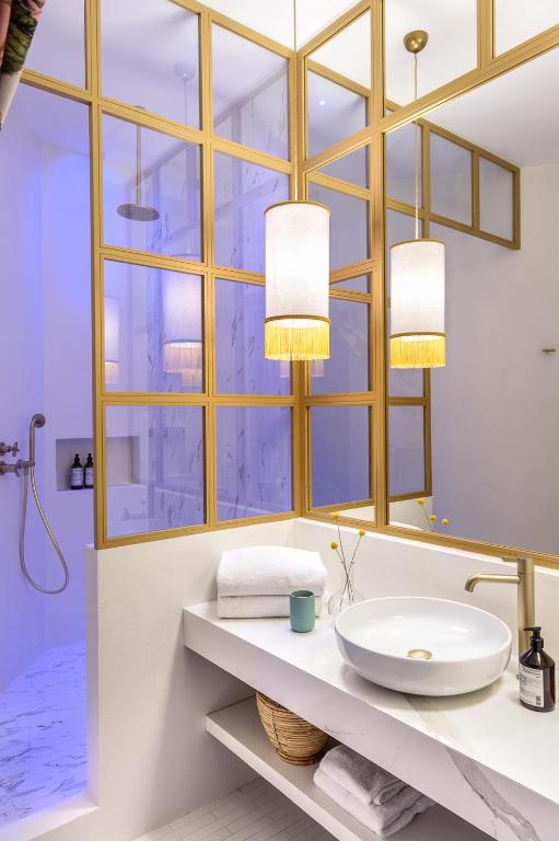 Velona's Jungle Luxury Suites photo