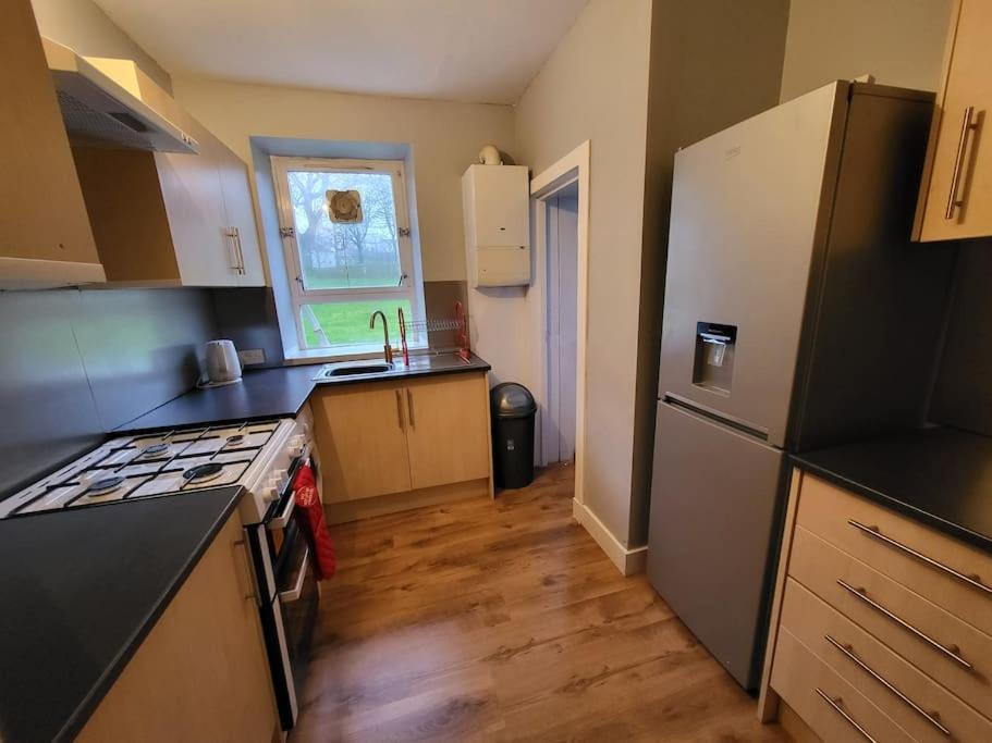 4 Bedroom Apts at Sensational Stay Serviced Accommodation Aberdeen- Powis Crescent 전경