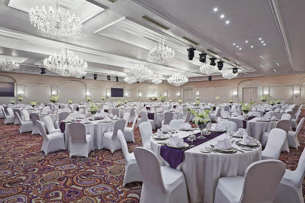 Banquet hall