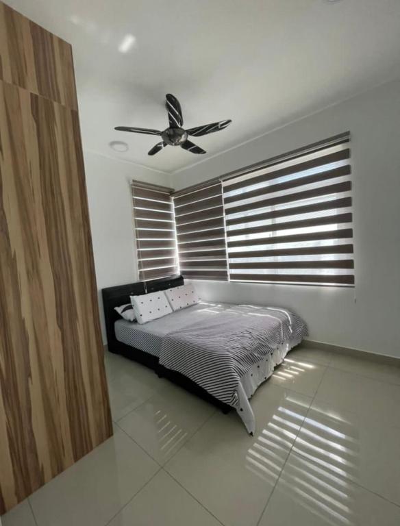 MR 2 HOMESTAY PUTRAJAYA WITH POOL,GARDEN AND GYM photo