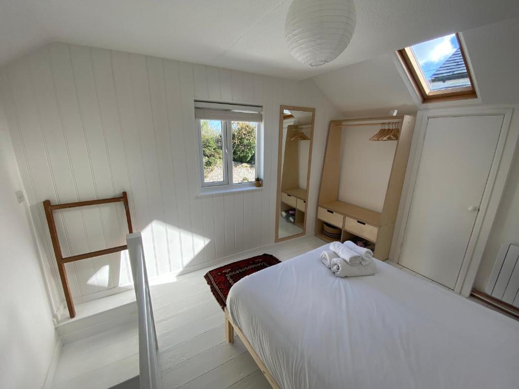 Cheerful One Bedroom Cottage in Mousehole photo 2