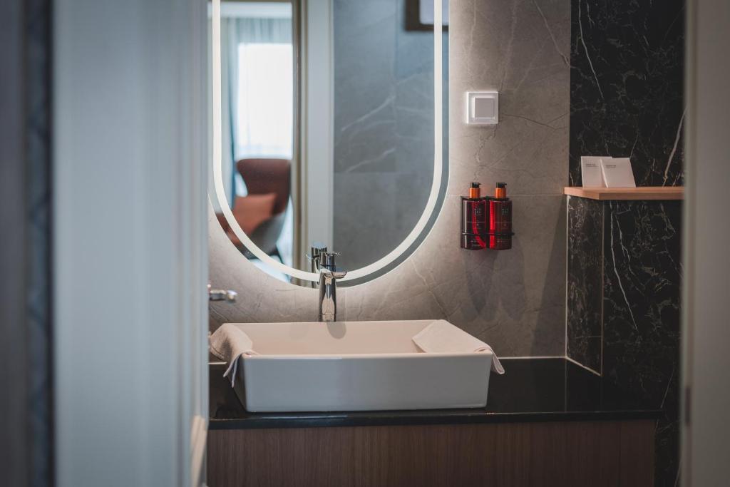 Kalamper Apartments - 4