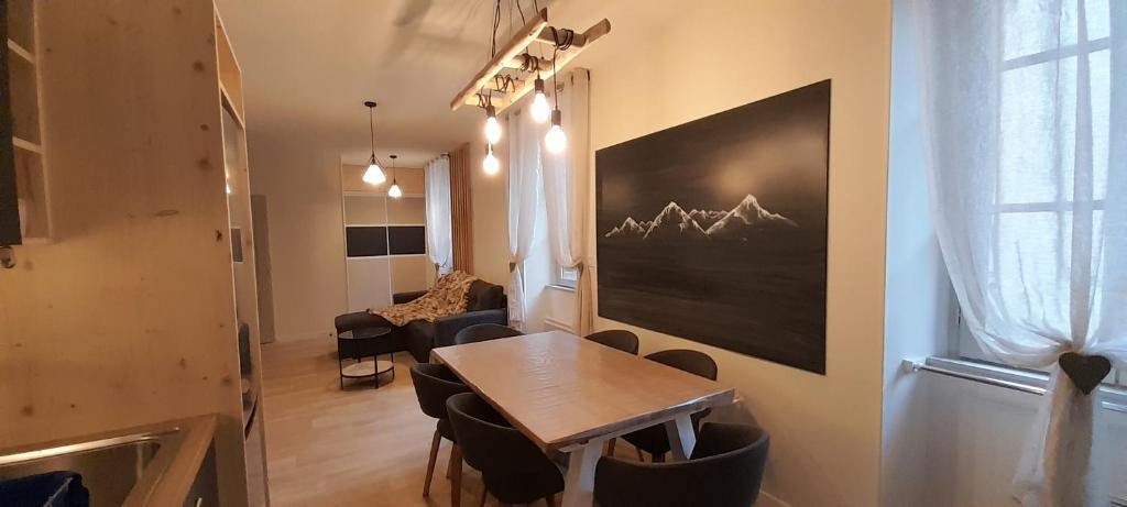 Très bel appartement T3 HYPER CENTRE ENTIEREMENT RENOVE EN 2022 - 1