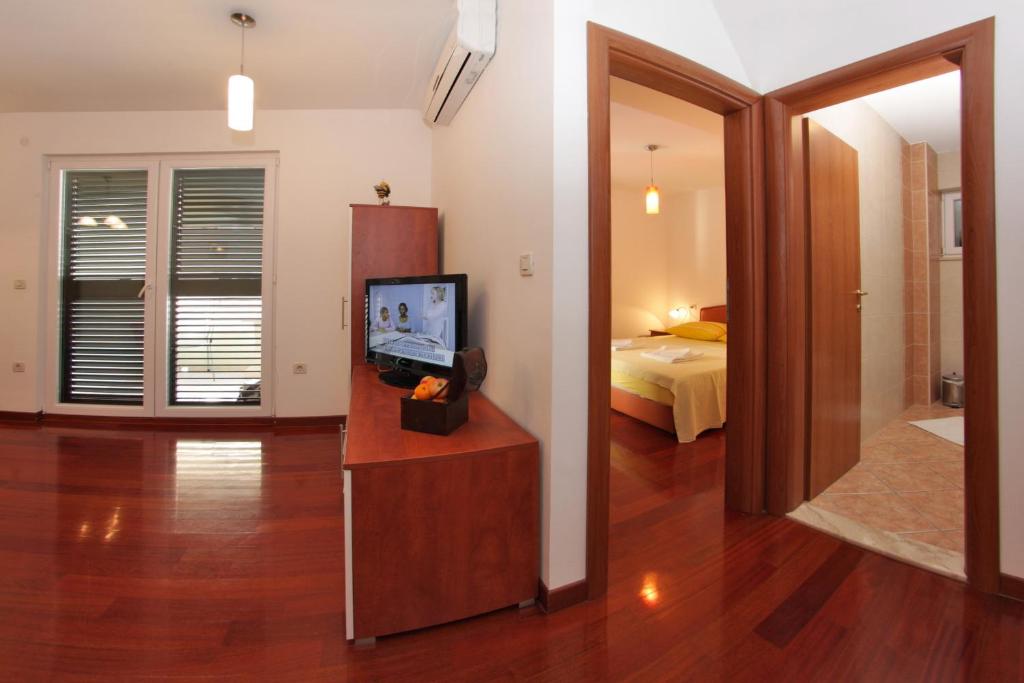 Apartments Sumic photo