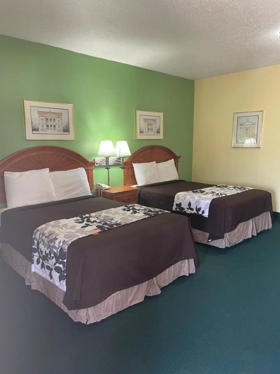 Relax Inn Dilley photo