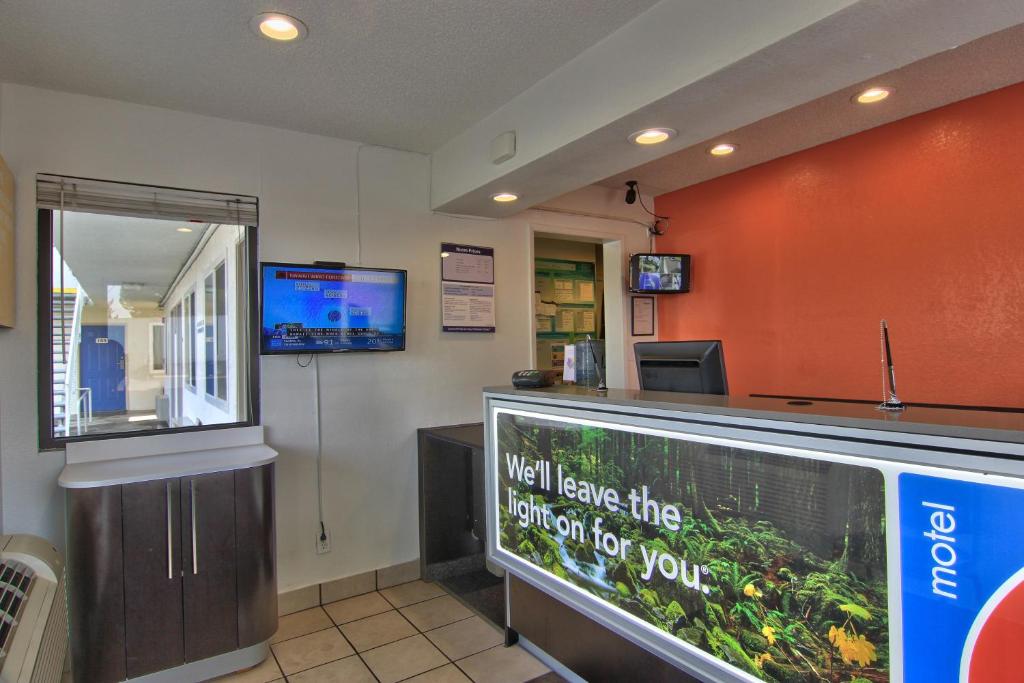 Motel 6-Sacramento, CA - North photo