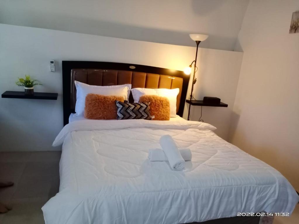 Family House Hotel Kuta photo