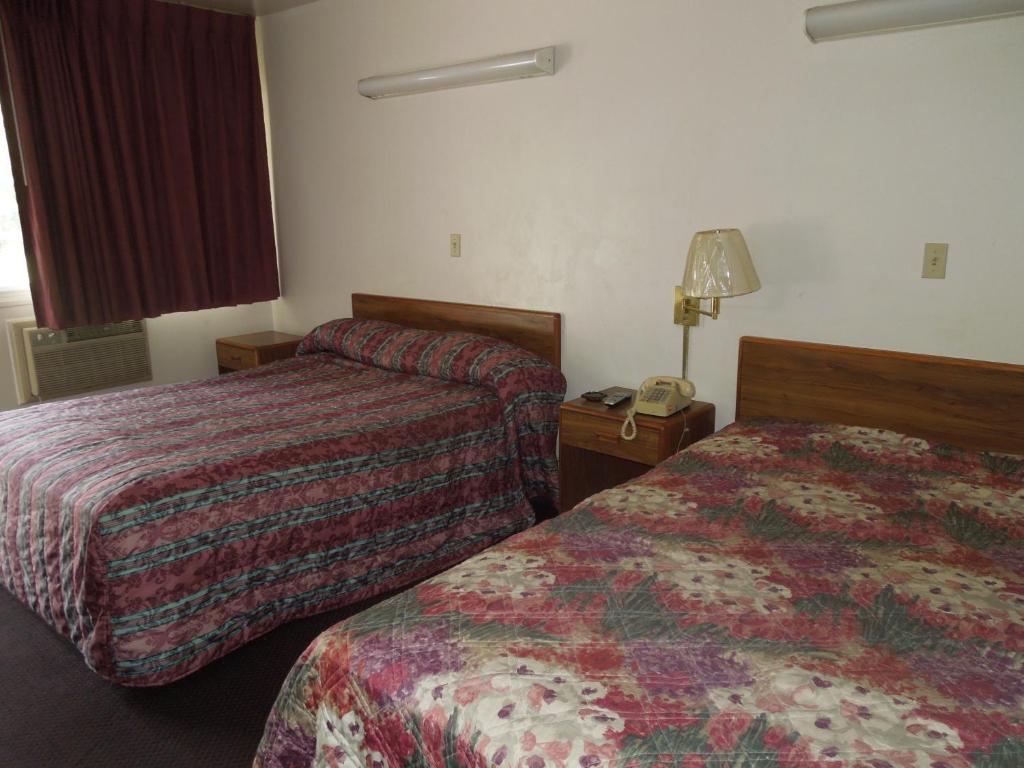 Lee's Motel photo