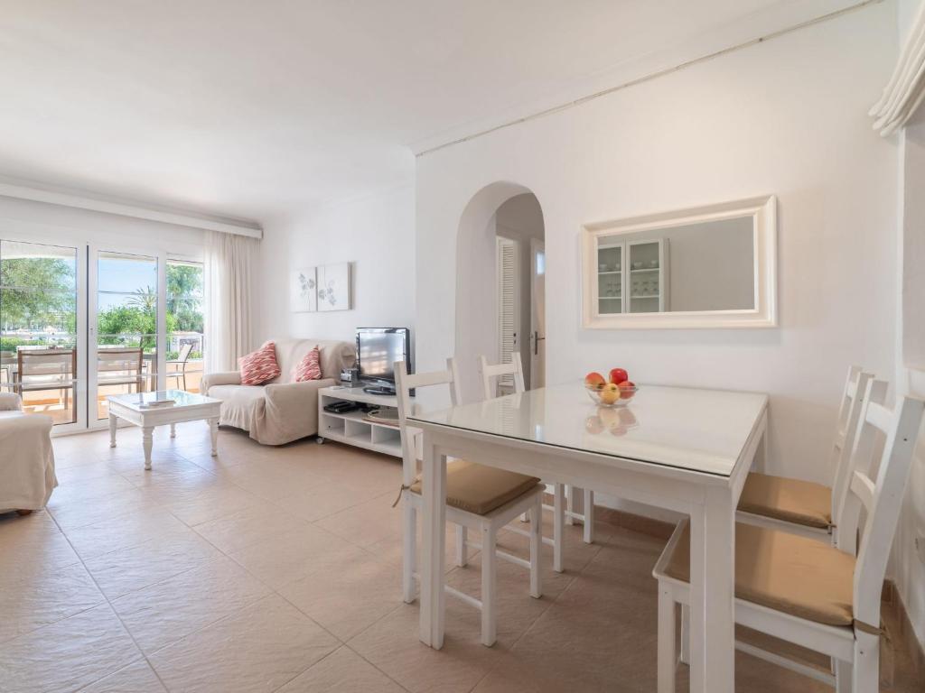Apartment Carabela Front Beach & Pool by Interhome - 4