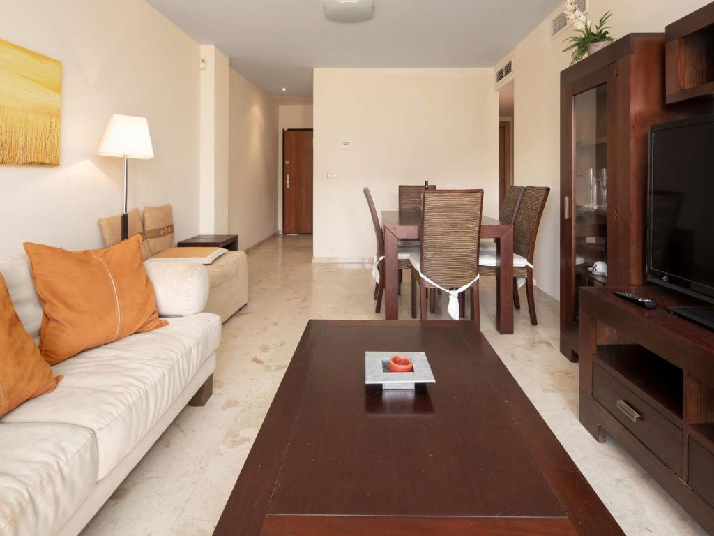 Apartamento Tamarindo - Ubicación Premium Frente a la Playa con Piscina - 5