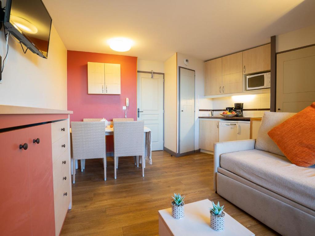 Apartment Le Belvédère - D4 256 by Interhome - 2