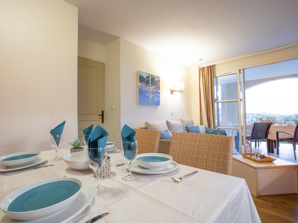Apartment Le Belvédère - V2 013 by Interhome - 2