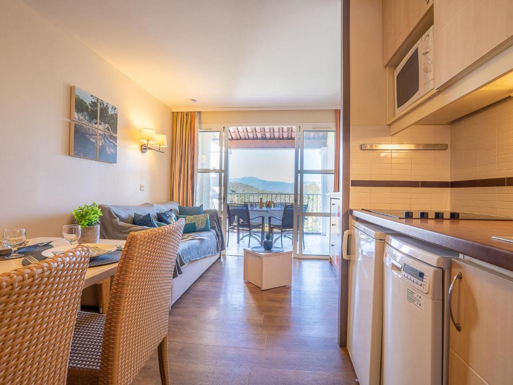 Apartment L'Esquinade - H2 312 by Interhome - 1