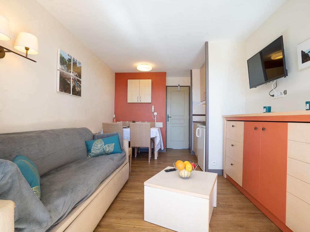 Apartment L'Esquinade - P6 323- place des pêcheurs by Interhome - 2