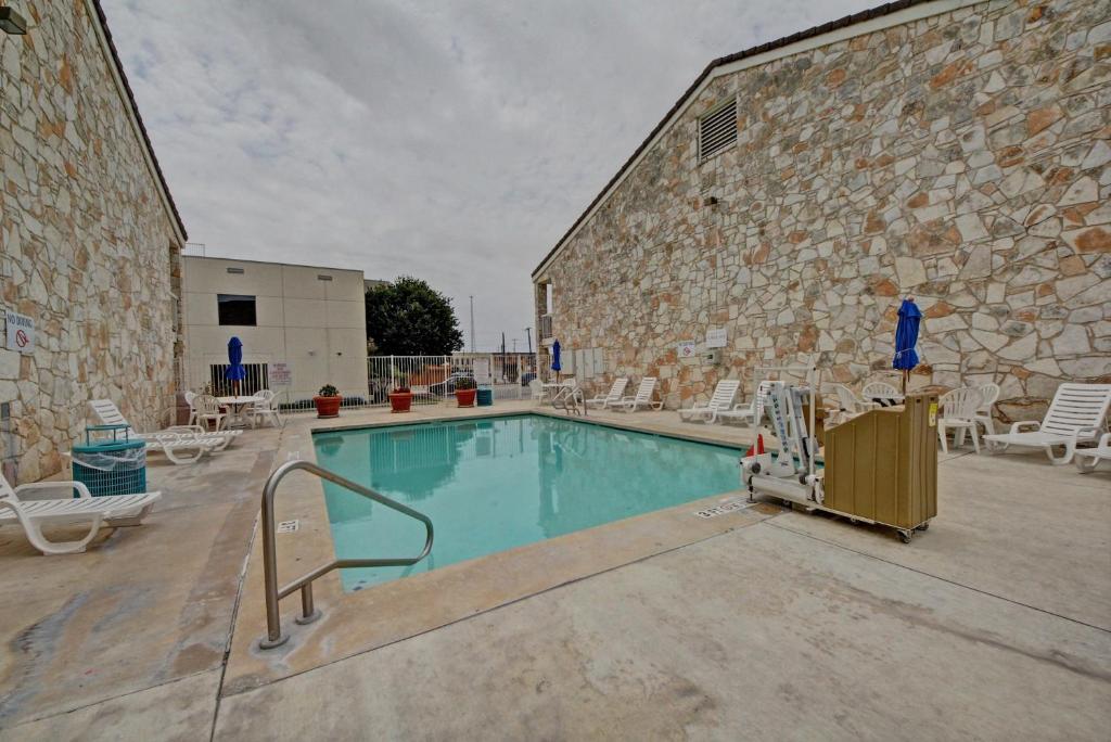 Motel 6-San Antonio, TX - Downtown - Market Square photo