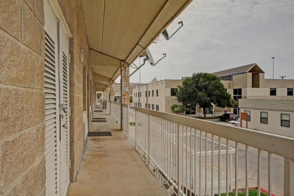 Motel 6-San Antonio, TX - Downtown - Market Square photo