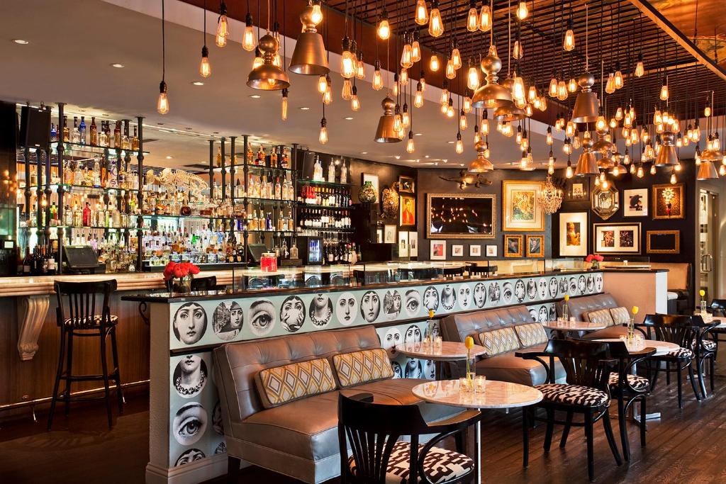 Bar/lounge