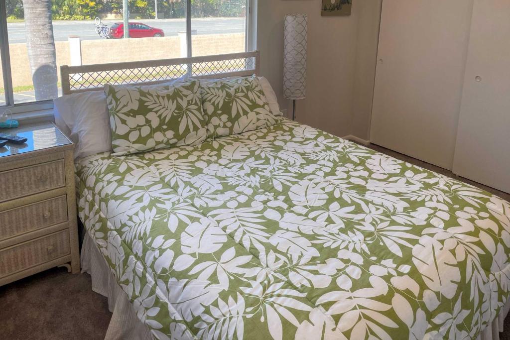 Condo with Pool Access Less Than 4 Miles to Siesta Key Beach photo