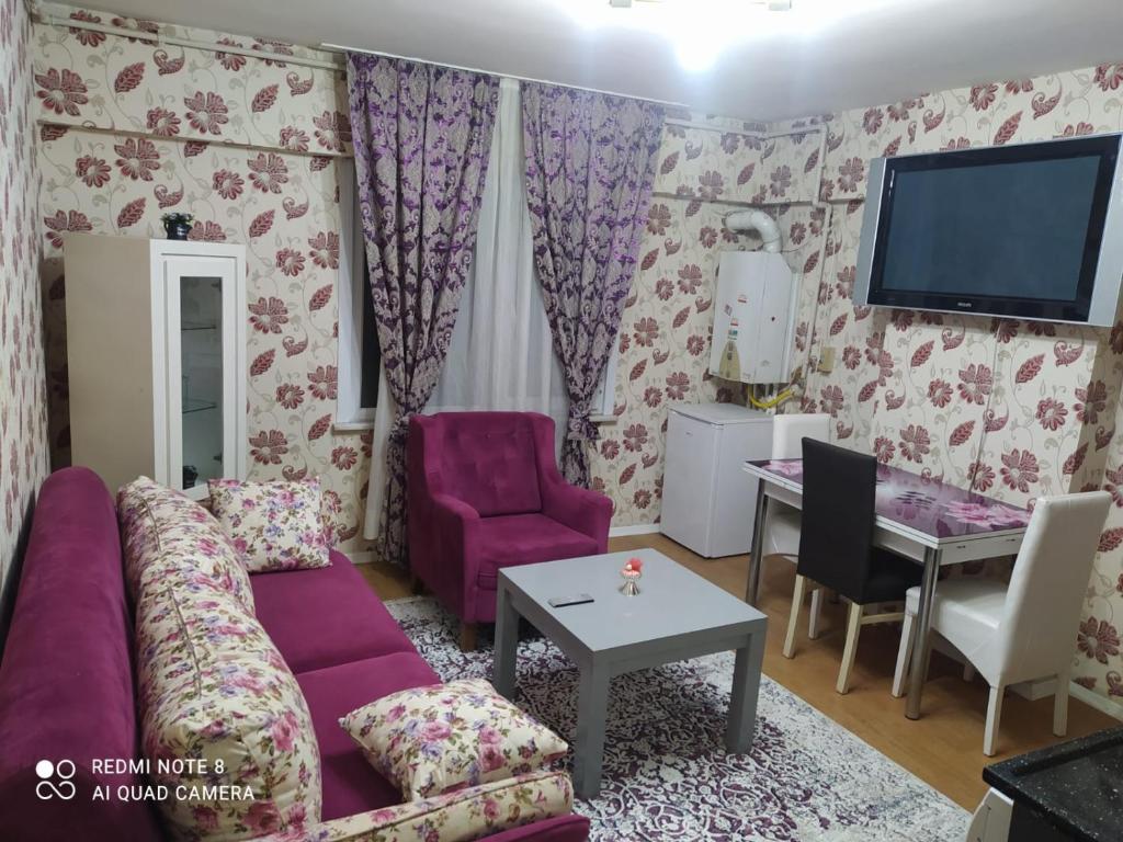 Uskudar halk caddesi — Hotel in İstanbul