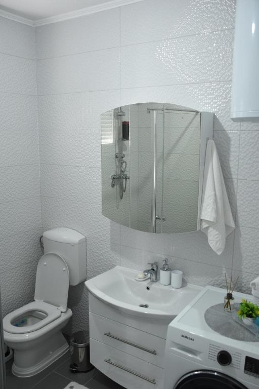 The White Apartment - 4