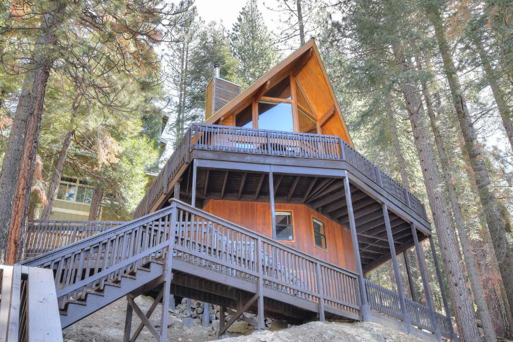 Treetops Cabin, Yosemite West
