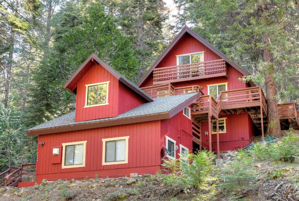 Skyline Retreat, Yosemite West