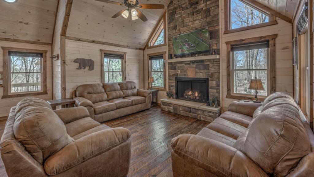 Wolfs Den II, Blue Ridge