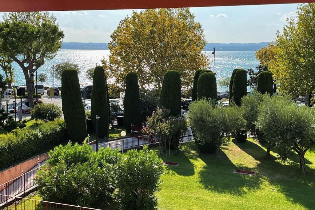 Splendid Lake view a few steps from the Castle, Sirmione