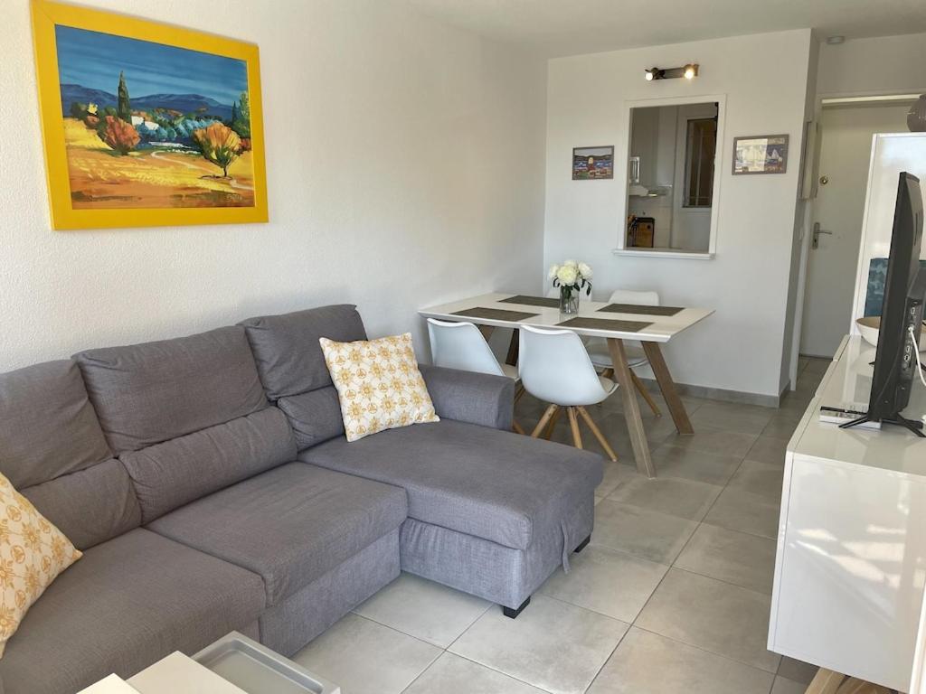 Apartment Newly Renovated Aircond-wifi-pool-sea View-150m to Beaches- Saint Aygulf - 4