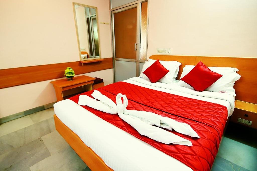 Hotel Kirthikaa Palace Salem photo