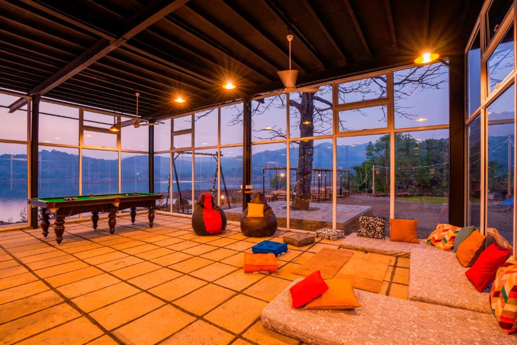 Shared lounge/TV area, Zostel Plus Lonavala in Lonavala