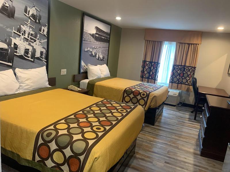 Super 8 By Wyndham Frankfort In photo