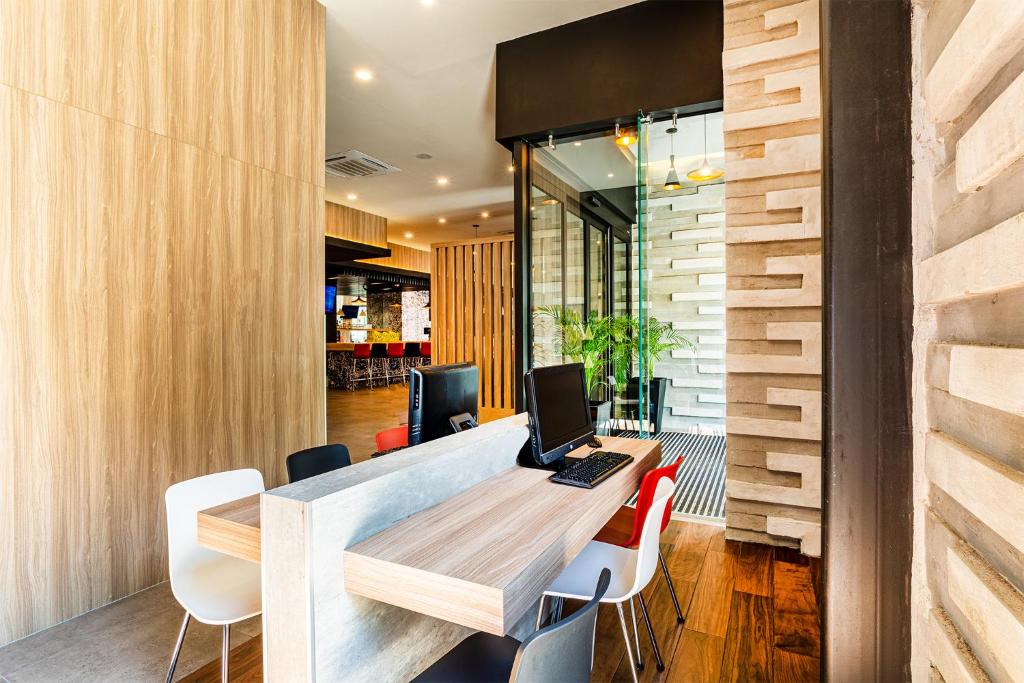 Business center, ibis Merida in Merida