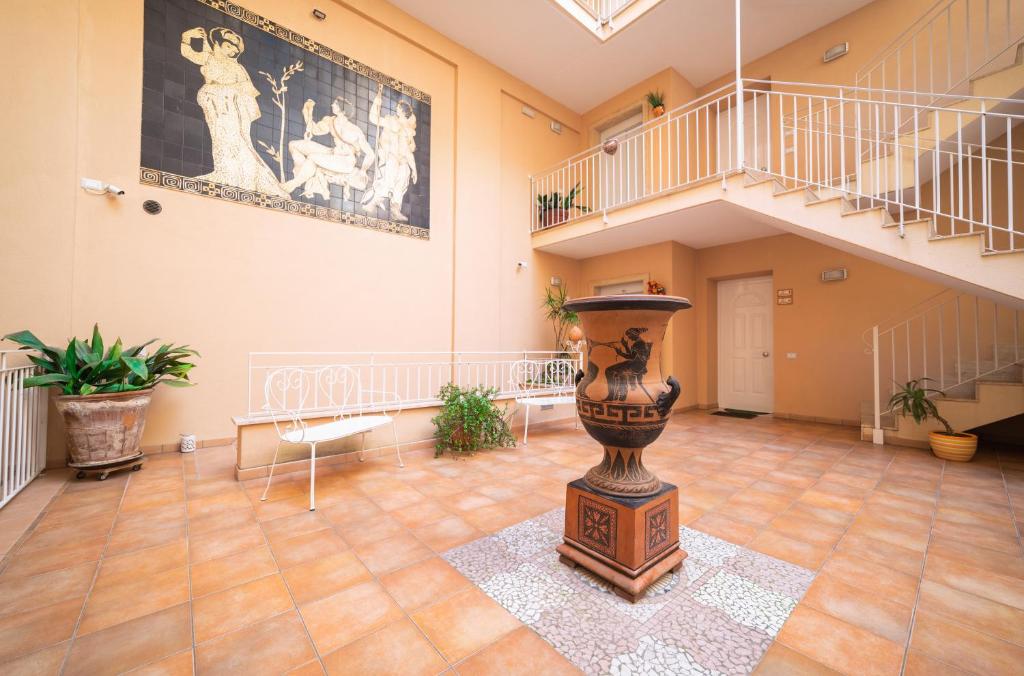 Lecce Tourist Guide of Hotels