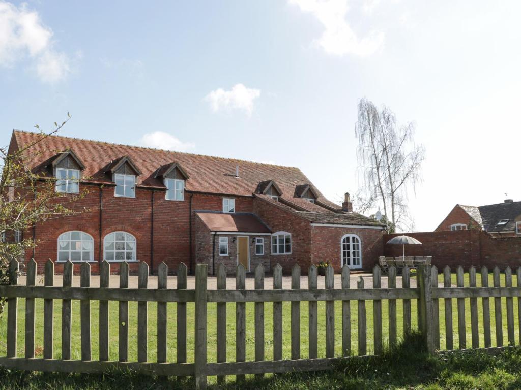 Hunters Moon, Tenbury