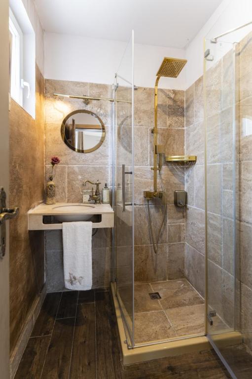 Boutique City Villa in Old Town photo