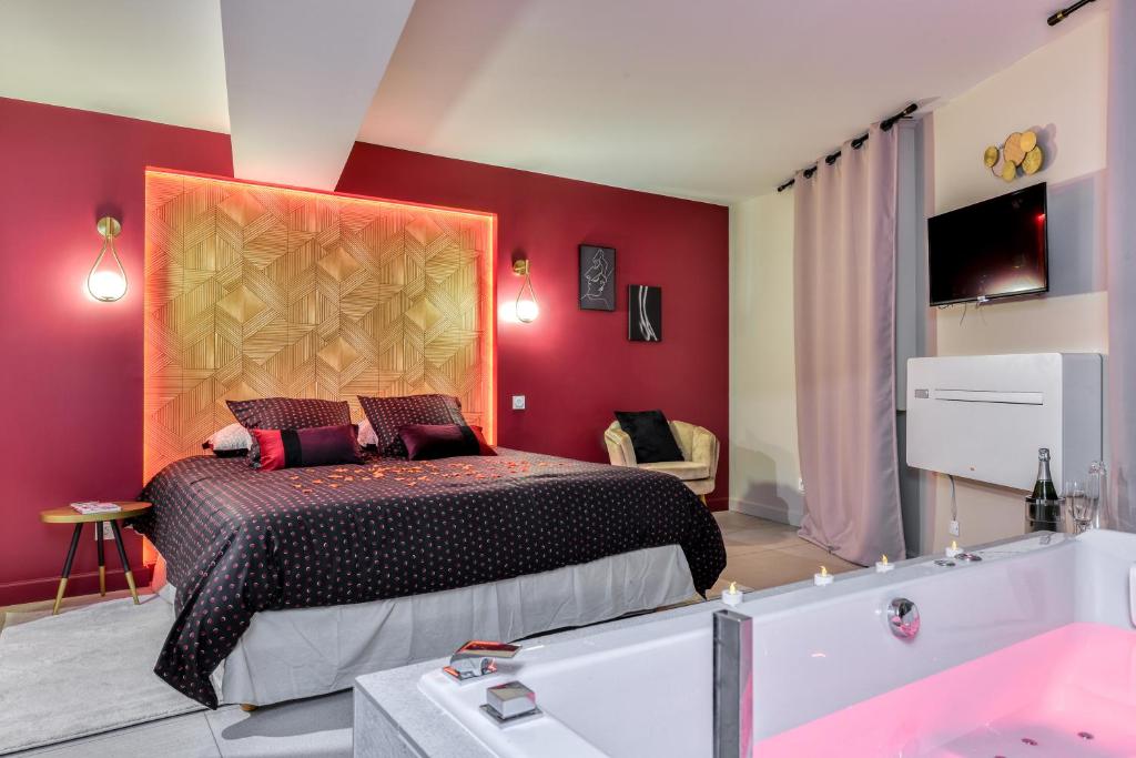 Les Gîtes de Laure - O Lit Divin, Instant de volupté, BALNEO SAUNA, Climatisation, 160m de la Cité Médiévale - 1